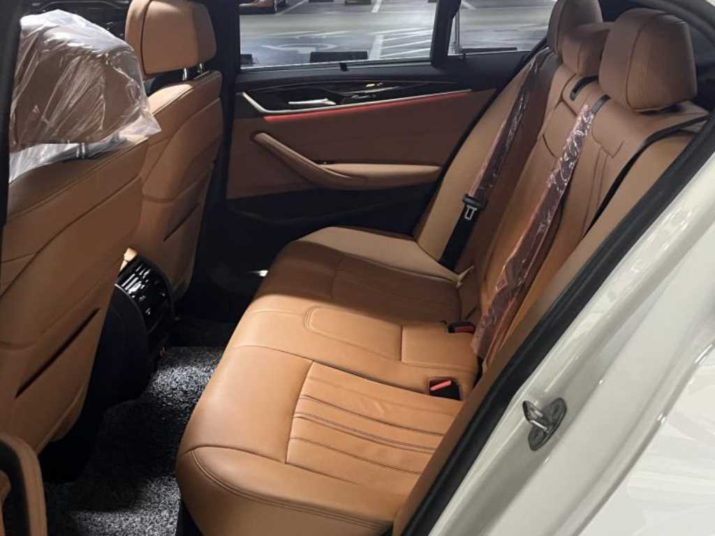 BMW 5 Series - Vista 7