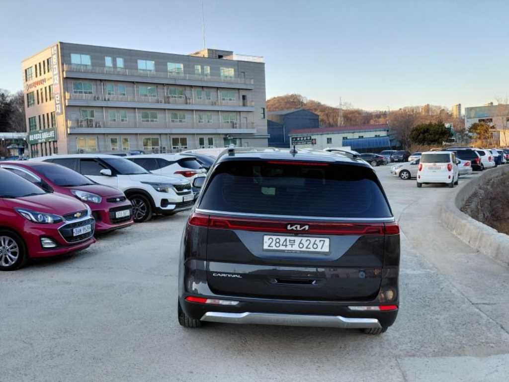 KIA Carnival - Vista 3