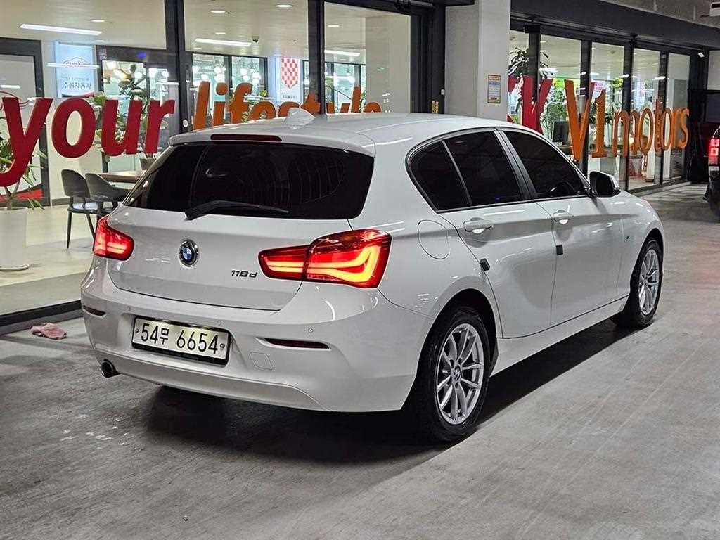 BMW 1 series - Vista 4