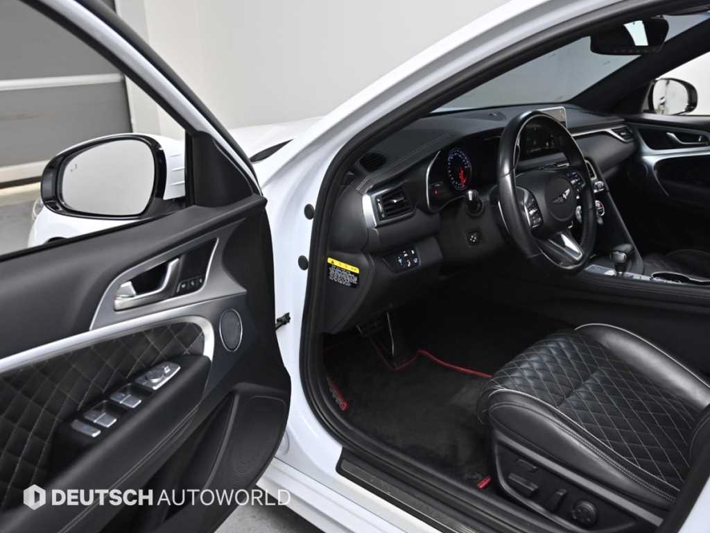 Genesis G70 - Vista 11