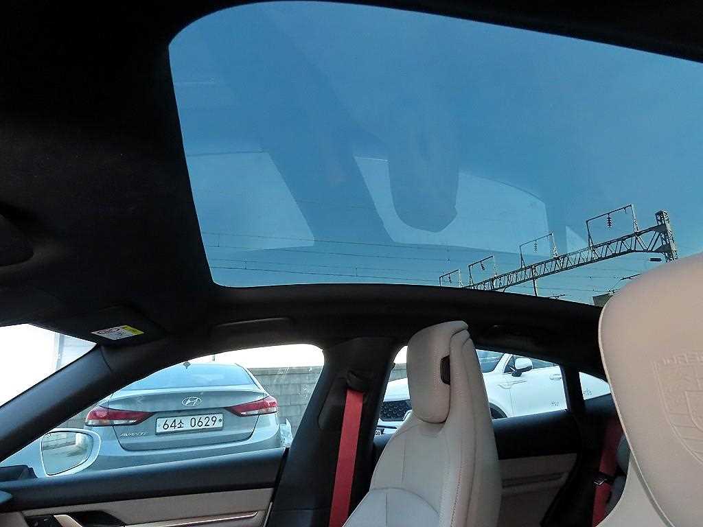 Porsche Taycan 2023 Blanco - Importación desde Corea - HF Imports Iquique - Foto 18