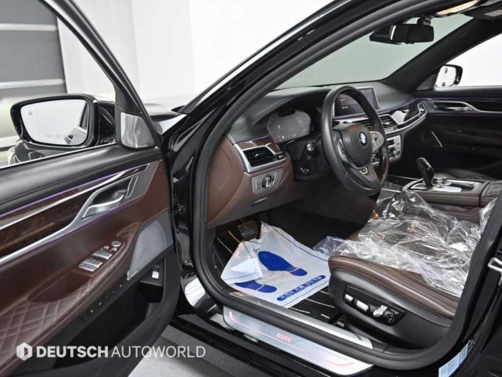 BMW 7 Series - Vista 11