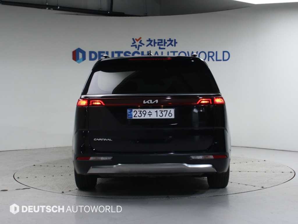 KIA Carnival - Vista 4