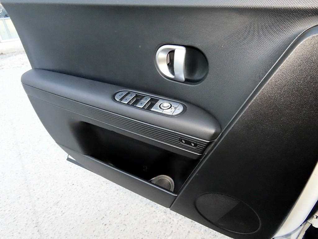 HYUNDAI Ioniq 5 - Vista 12