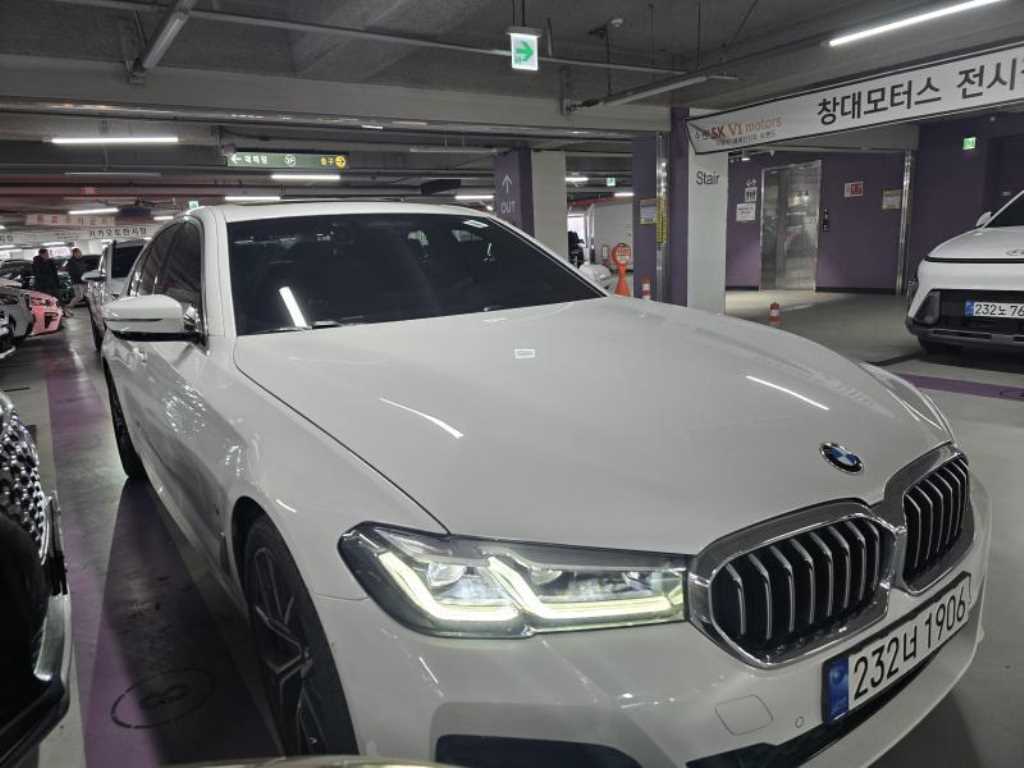 BMW 5 Series - Vista 3