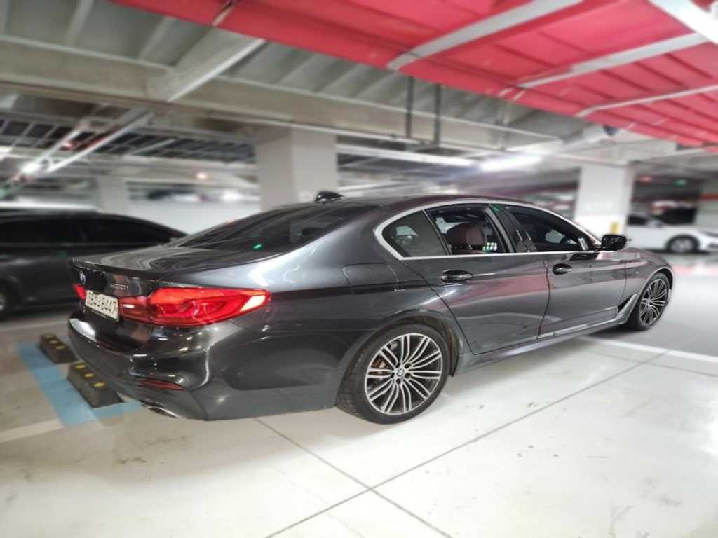 BMW 5 Series - Vista 4