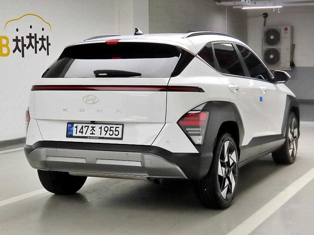 HYUNDAI Kona - Vista 4