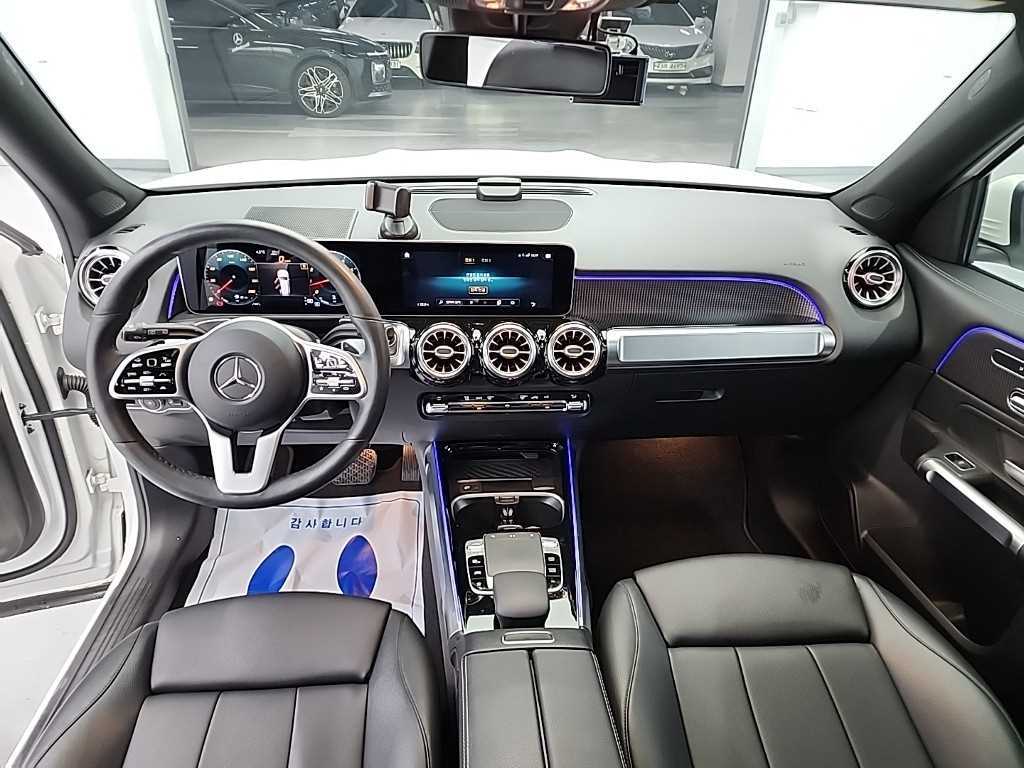 Mercedes Benz GLB Class - Vista 7