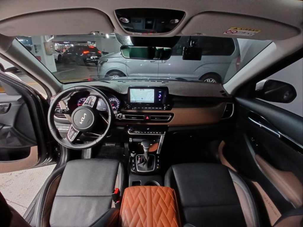 KIA Seltos - Vista 6