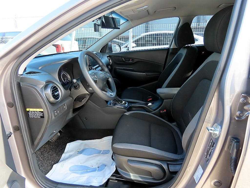 HYUNDAI Kona - Vista 5