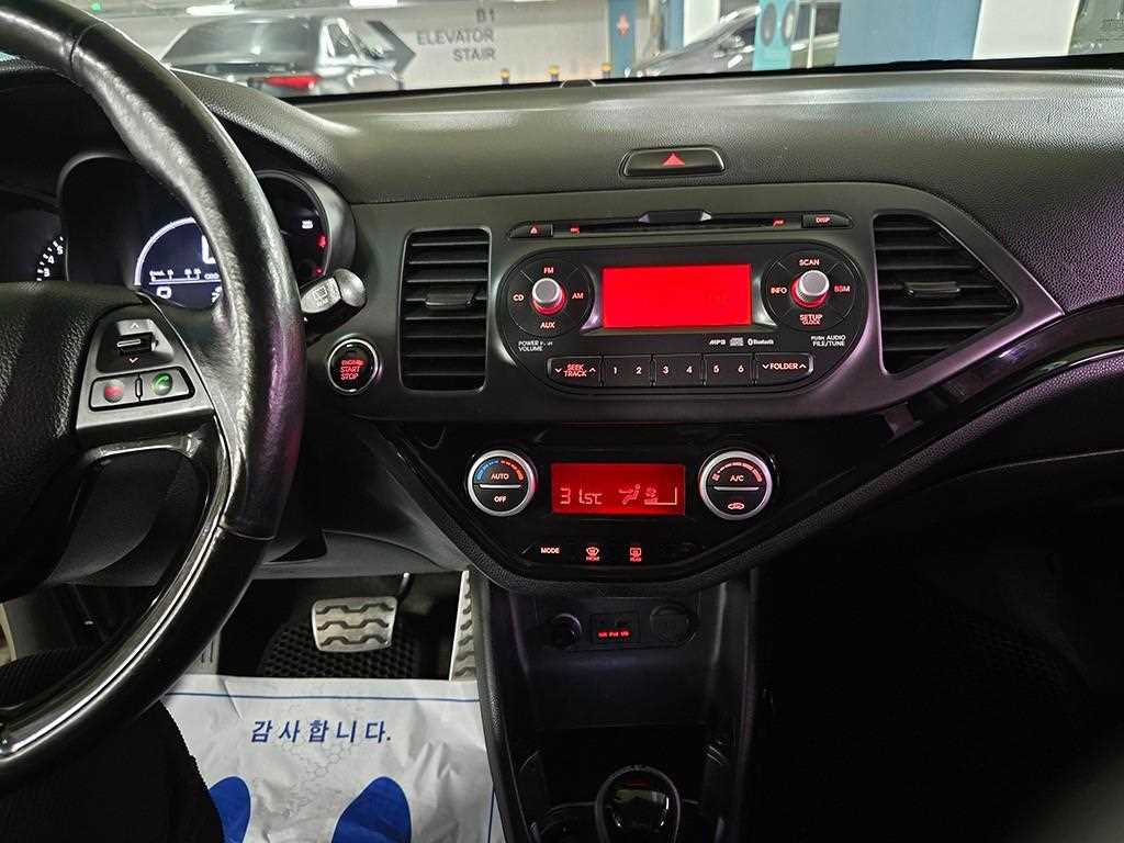 KIA Morning - Vista 11