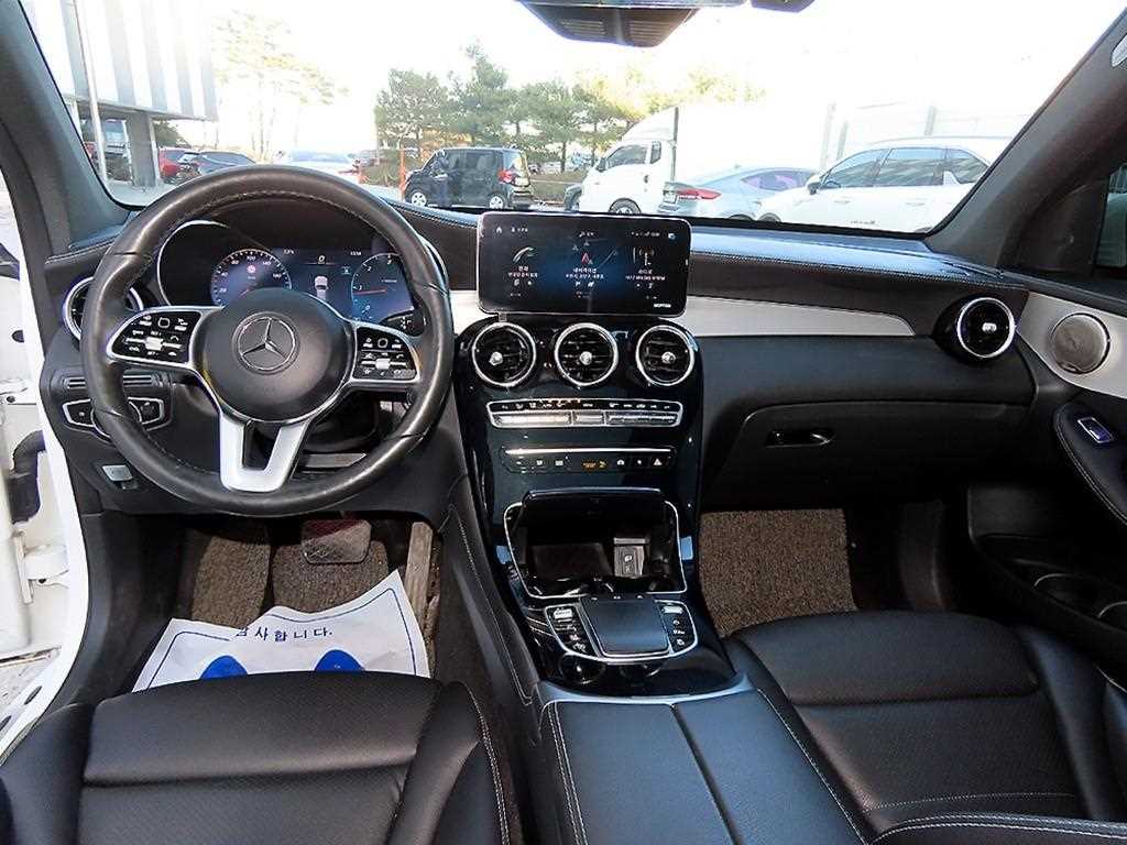 Mercedes Benz GLC Class - Vista 7