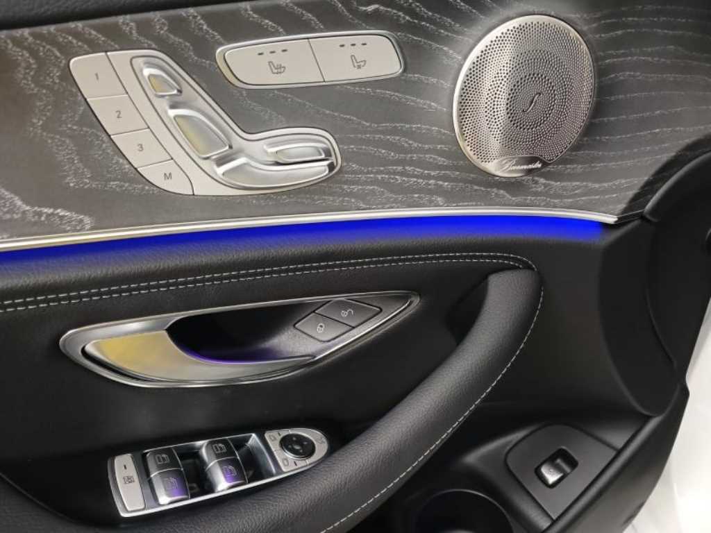 Mercedes Benz E class - Vista 9