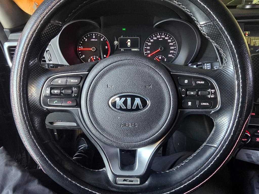 KIA K5 - Vista 9