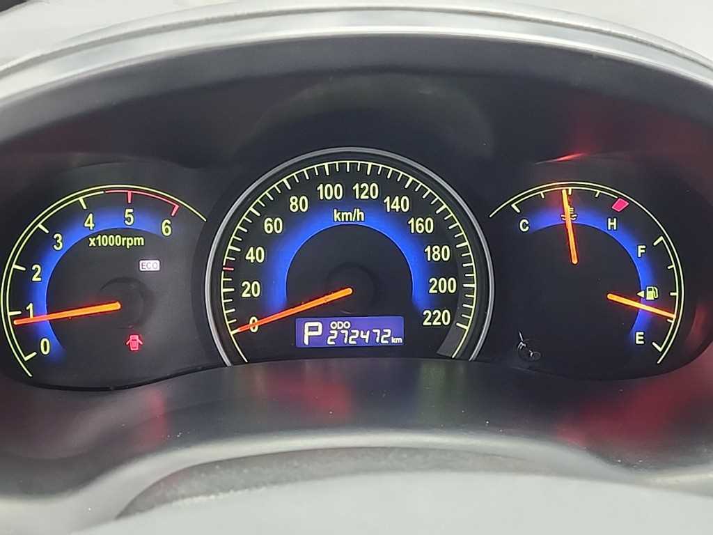 KIA Carnival - Vista 6