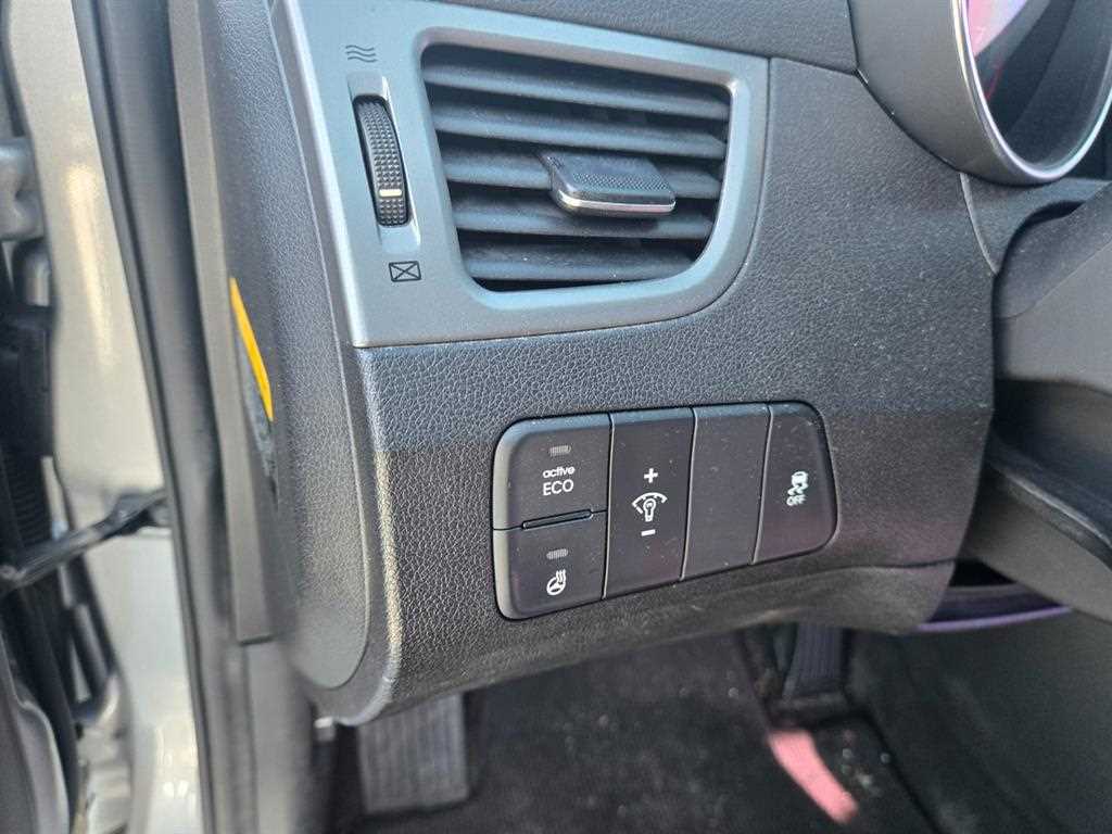 HYUNDAI Avante - Vista 11