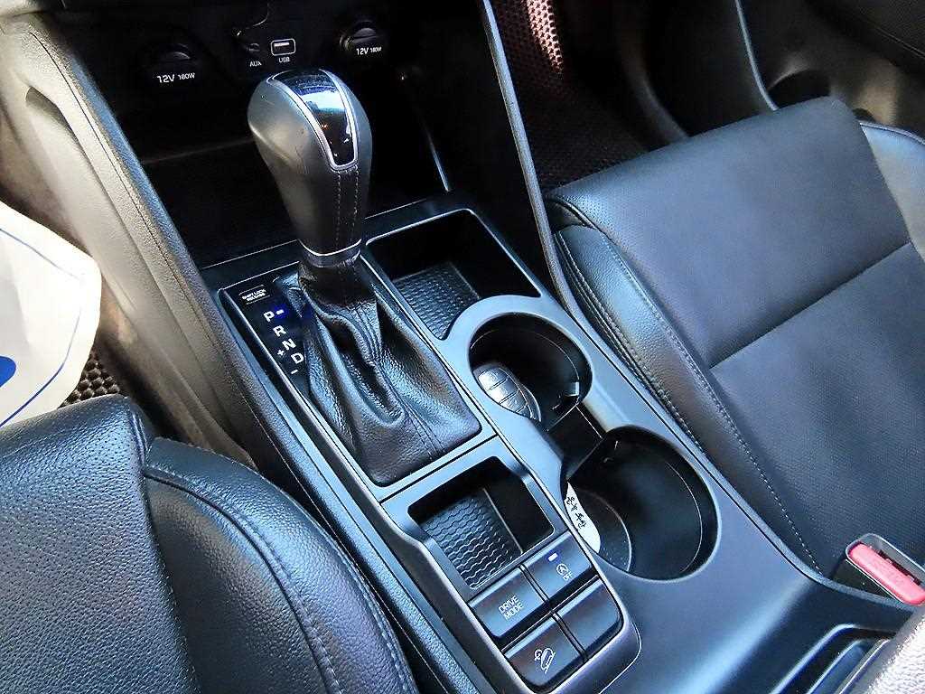 HYUNDAI Tucson - Vista 10