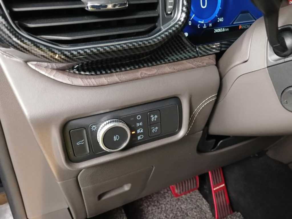 Ford Explorer - Vista 12