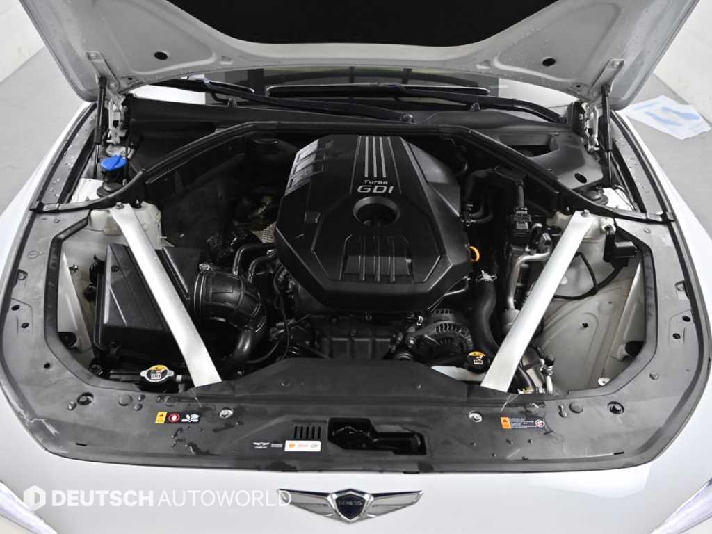 Genesis G70 - Vista 6