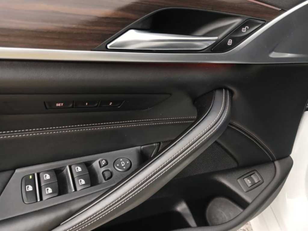 BMW 5 Series - Vista 8