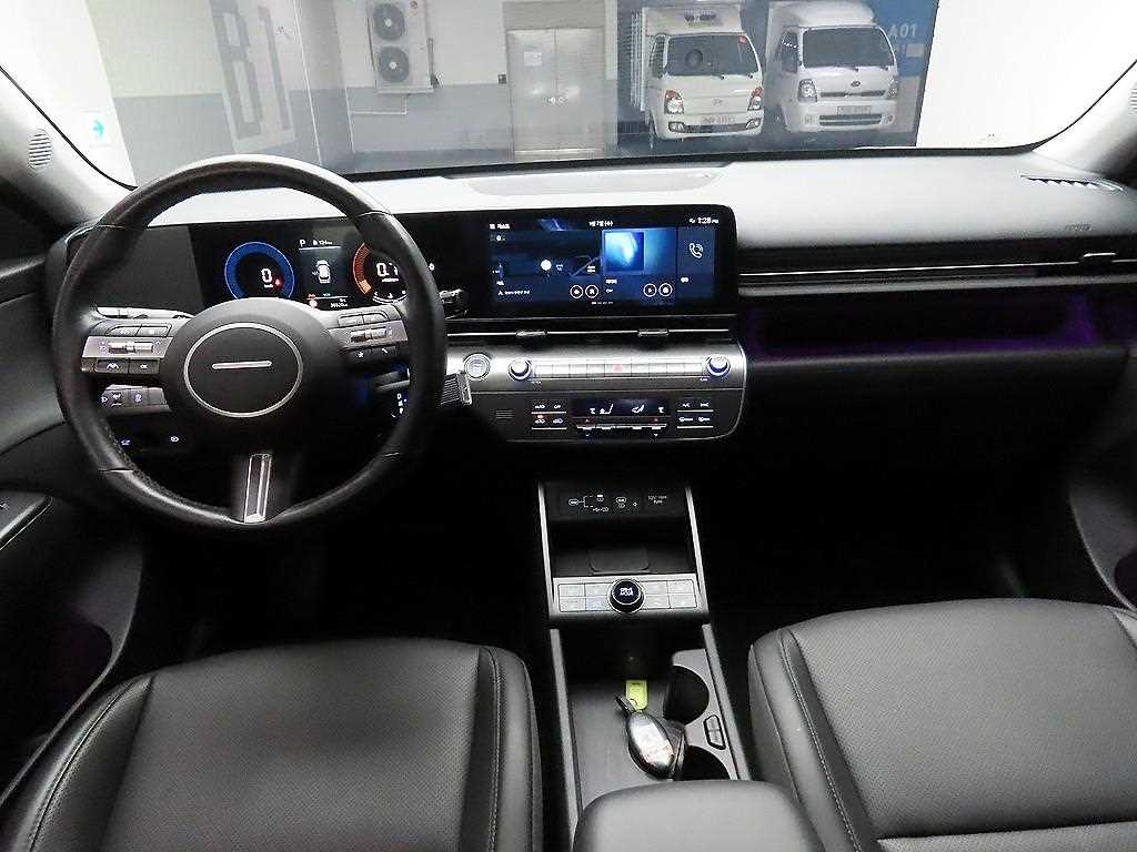 HYUNDAI Kona - Vista 8