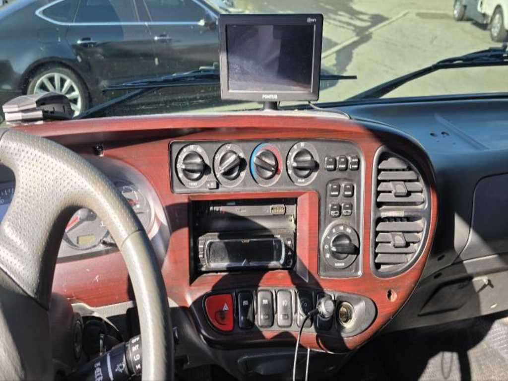 medium and large bus Hyundai bus - Vista 12