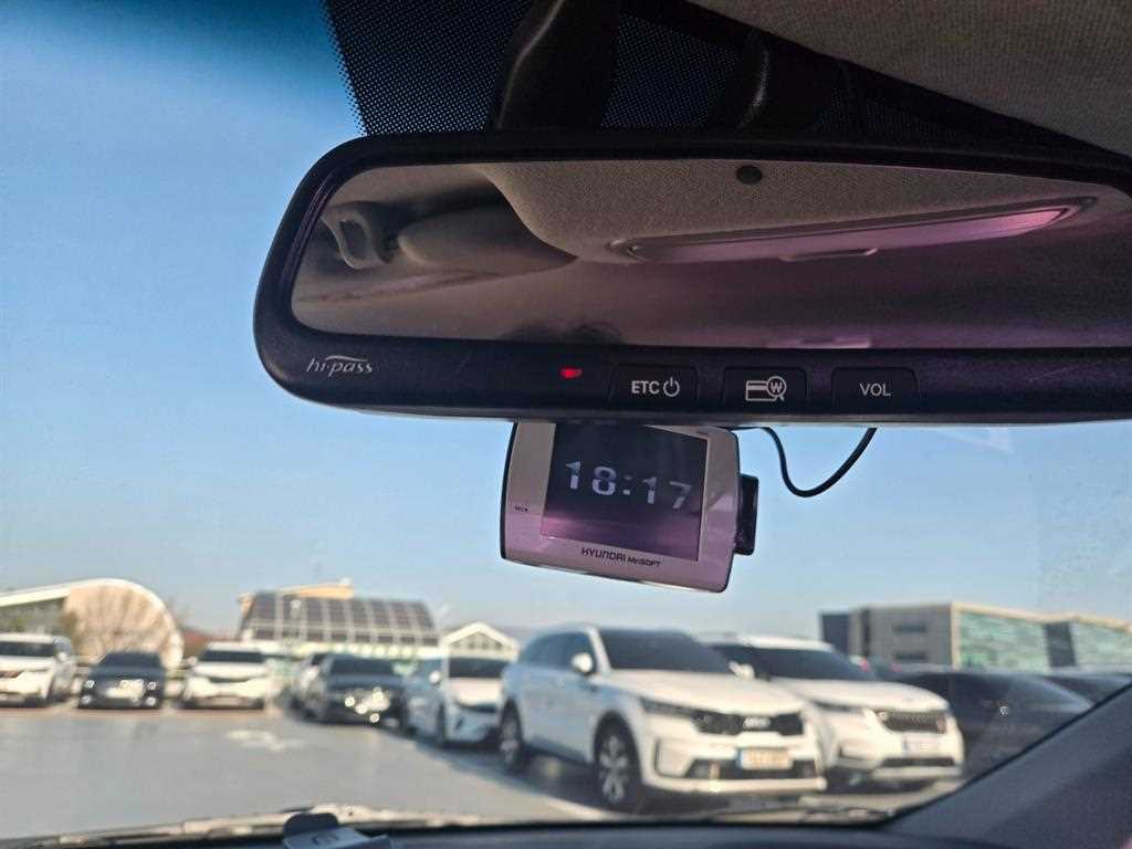 HYUNDAI Avante - Vista 8