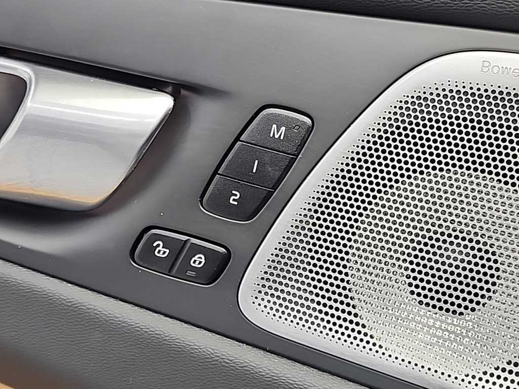 Volvo XC60 2023 Gris - Importación desde Corea - HF Imports Iquique - Foto 18