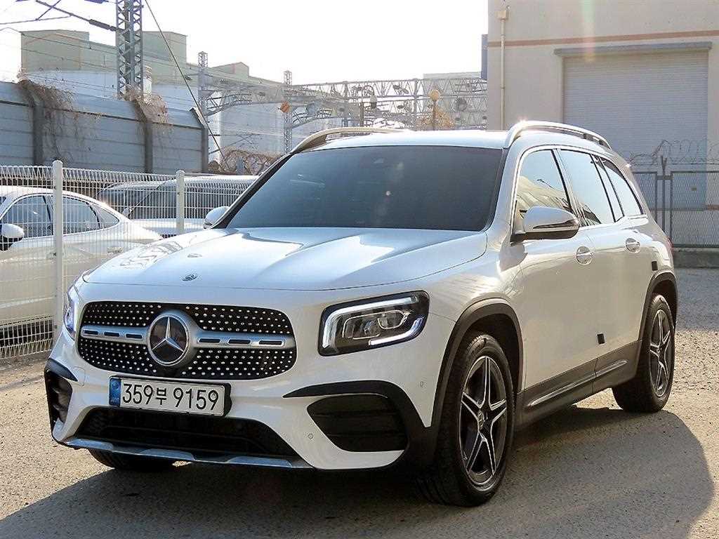 Mercedes Benz GLB Class - Vista 2
