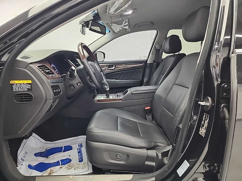 HYUNDAI Equus - Vista 11