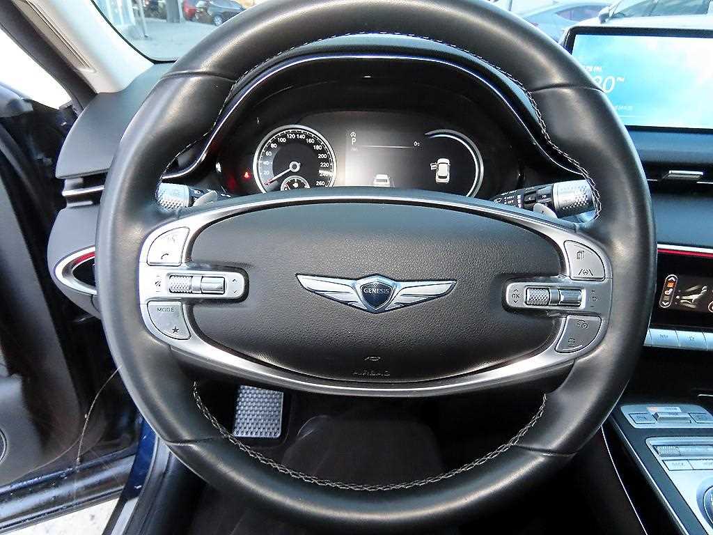 Genesis GV70 - Vista 8