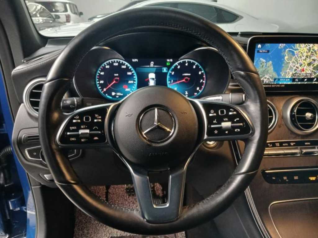 Mercedes Benz GLC Class - Vista 11