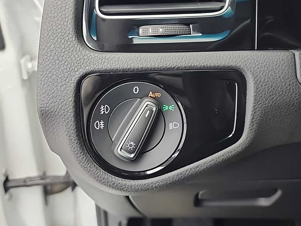 Volkswagen Golf 2016 Blanco - Importación desde Corea - HF Imports Iquique - Foto 19