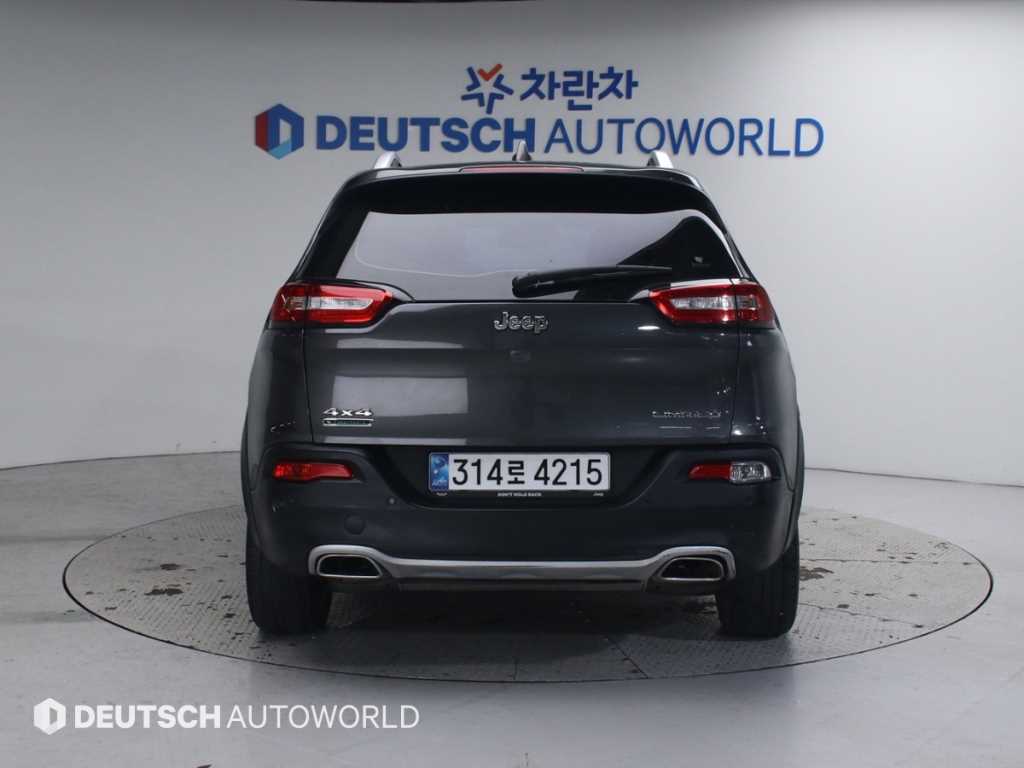 Jeep Cherokee - Vista 4