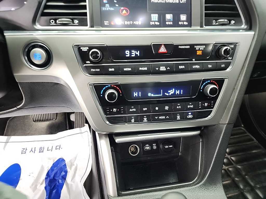 HYUNDAI Sonata - Vista 8