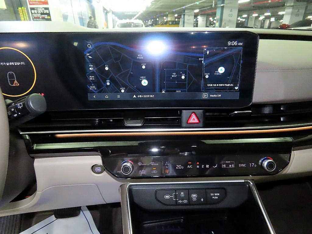 KIA Carnival - Vista 11