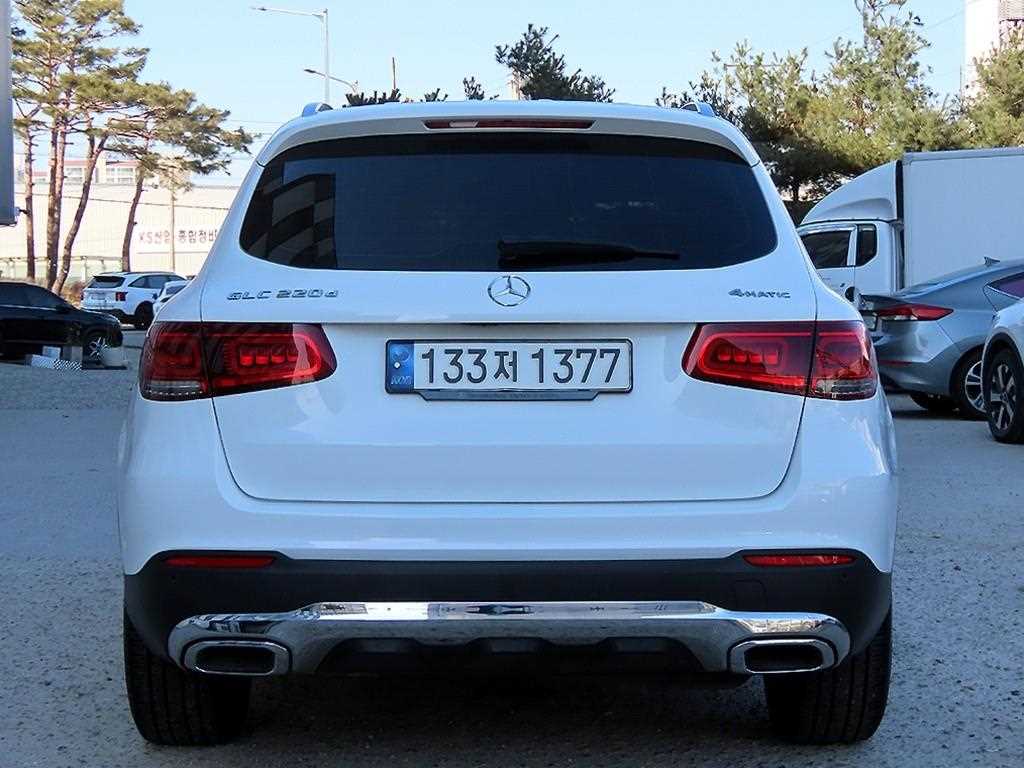 Mercedes Benz GLC Class - Vista 4