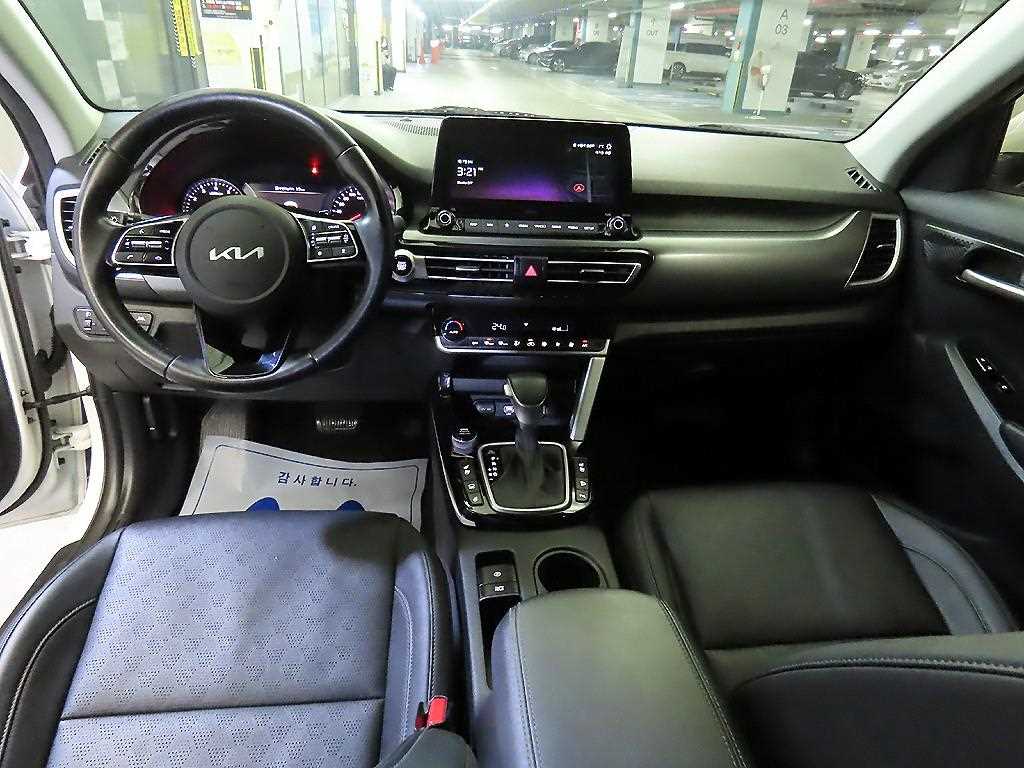 KIA Seltos - Vista 10