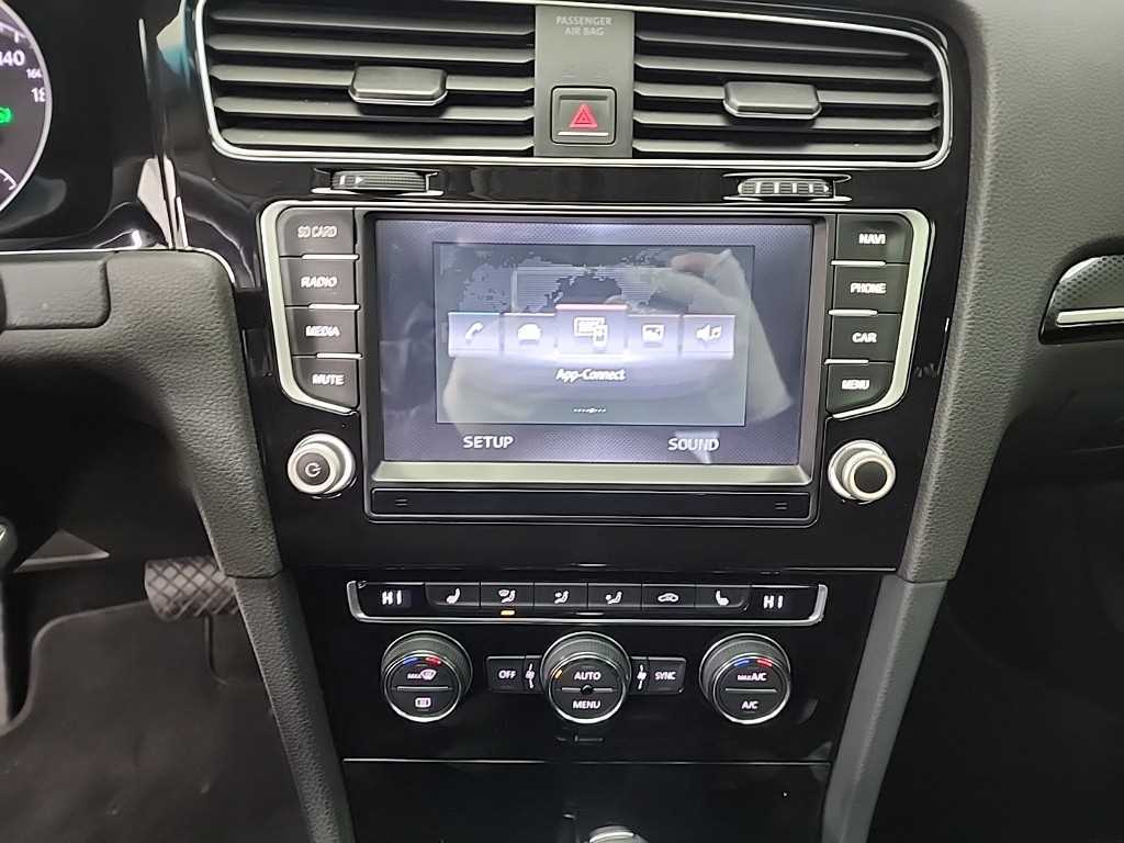 Volkswagen Golf - Vista 10