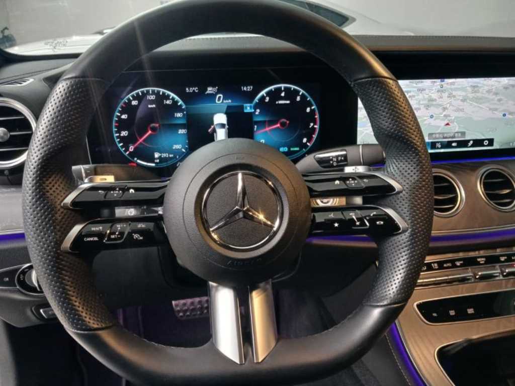 Mercedes Benz E class - Vista 11