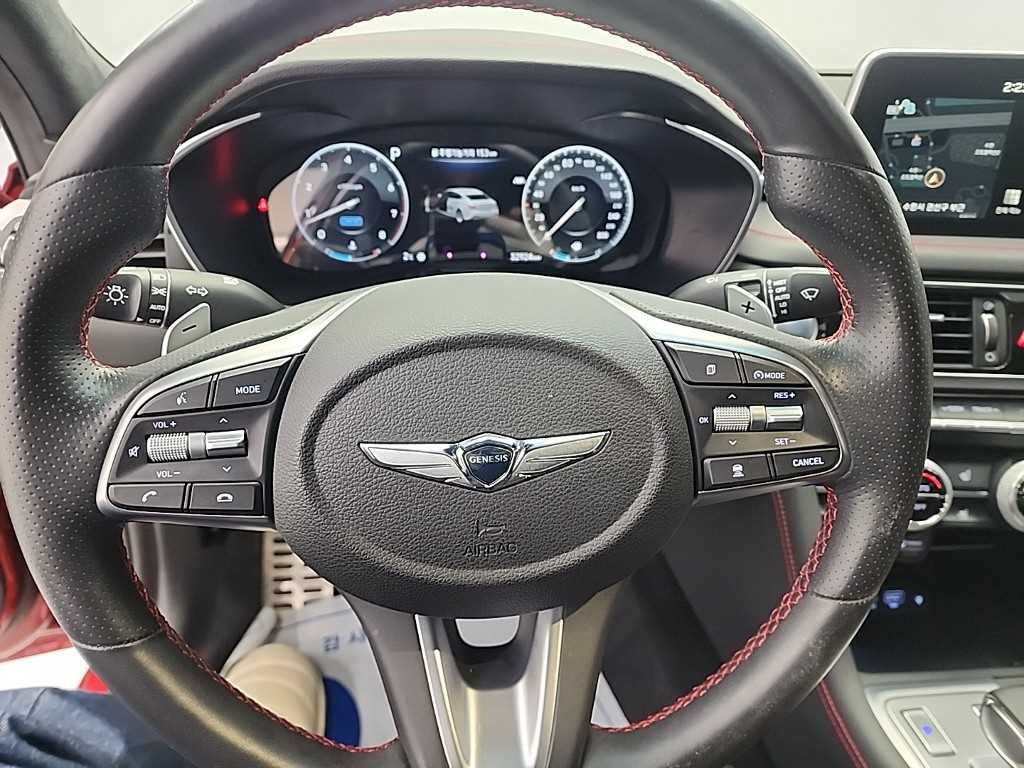 Genesis G70 - Vista 9