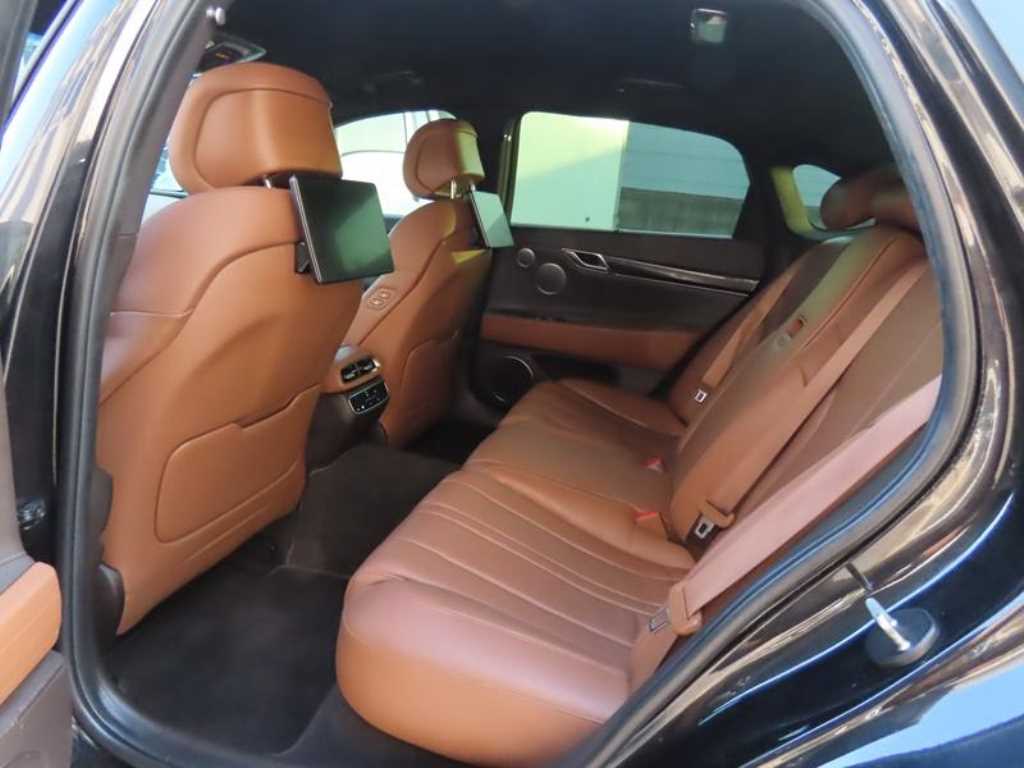 Genesis G80 - Vista 7