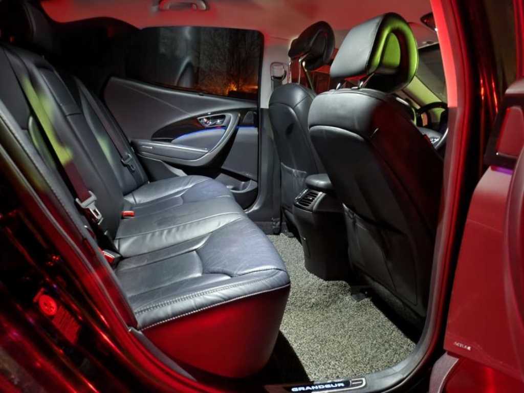 HYUNDAI Grandeur - Vista 6