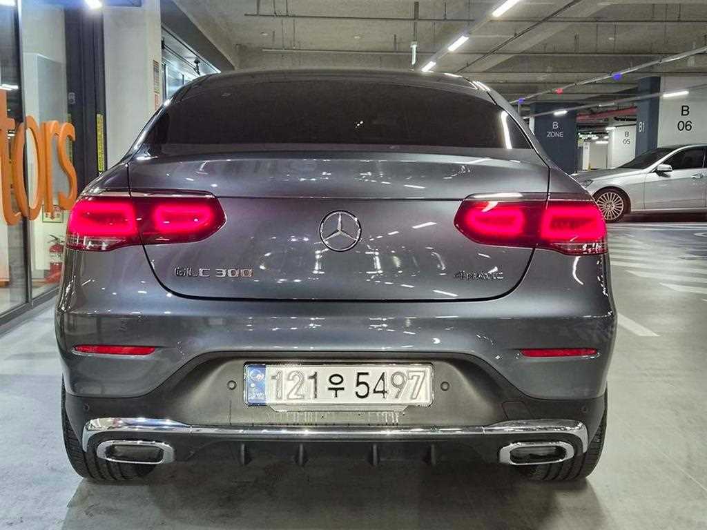 Mercedes Benz GLC Class - Vista 5