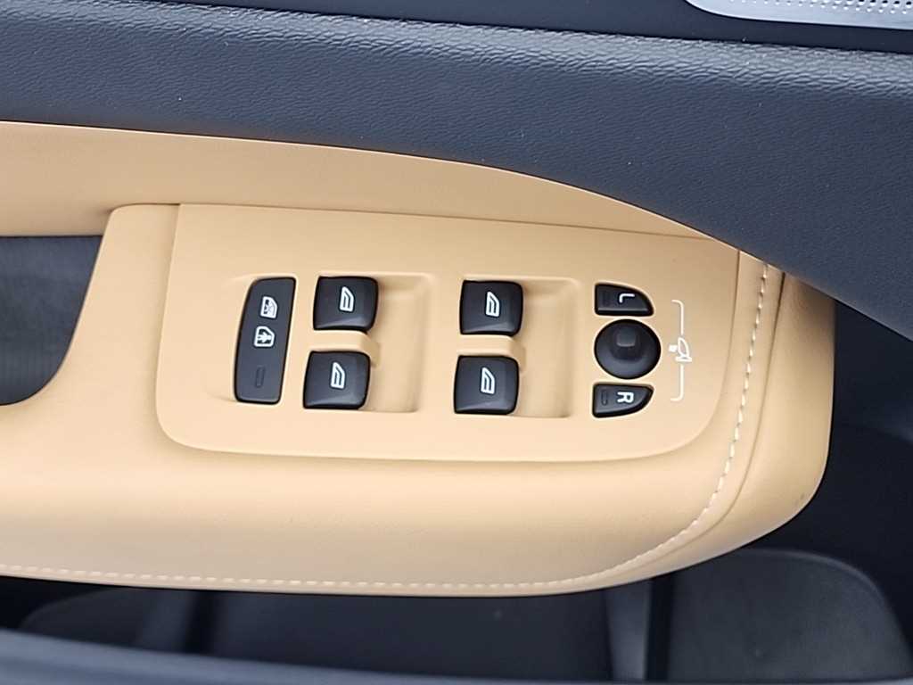 Volvo XC60 2023 Gris - Importación desde Corea - HF Imports Iquique - Foto 19