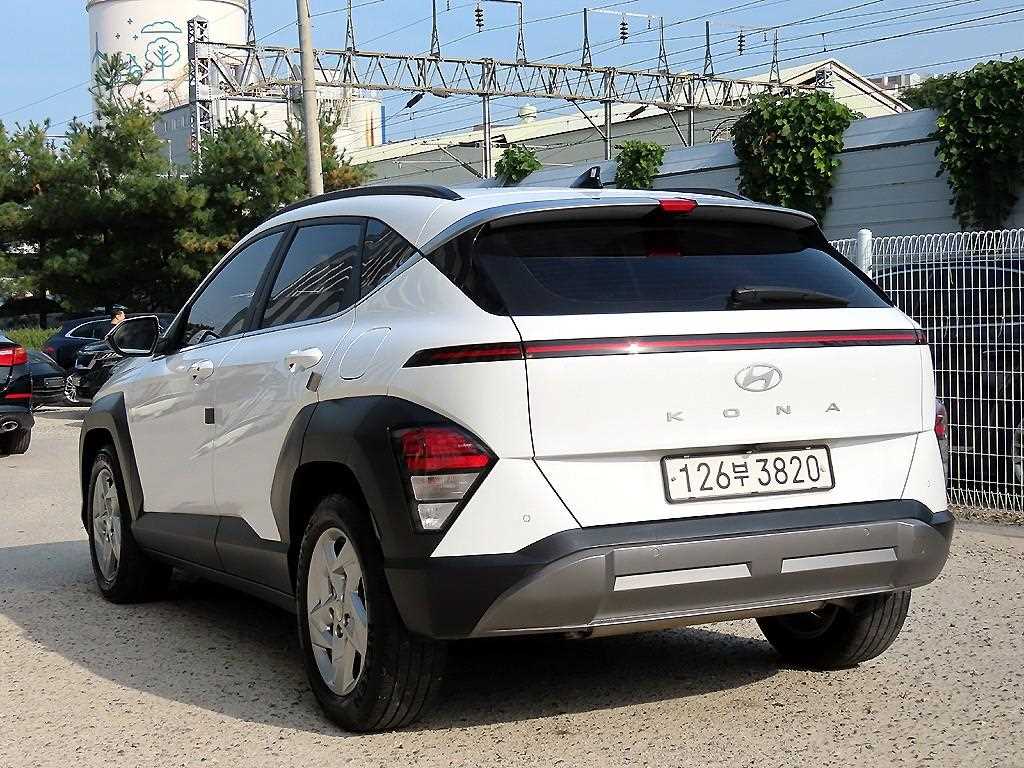 HYUNDAI Kona - Vista 3