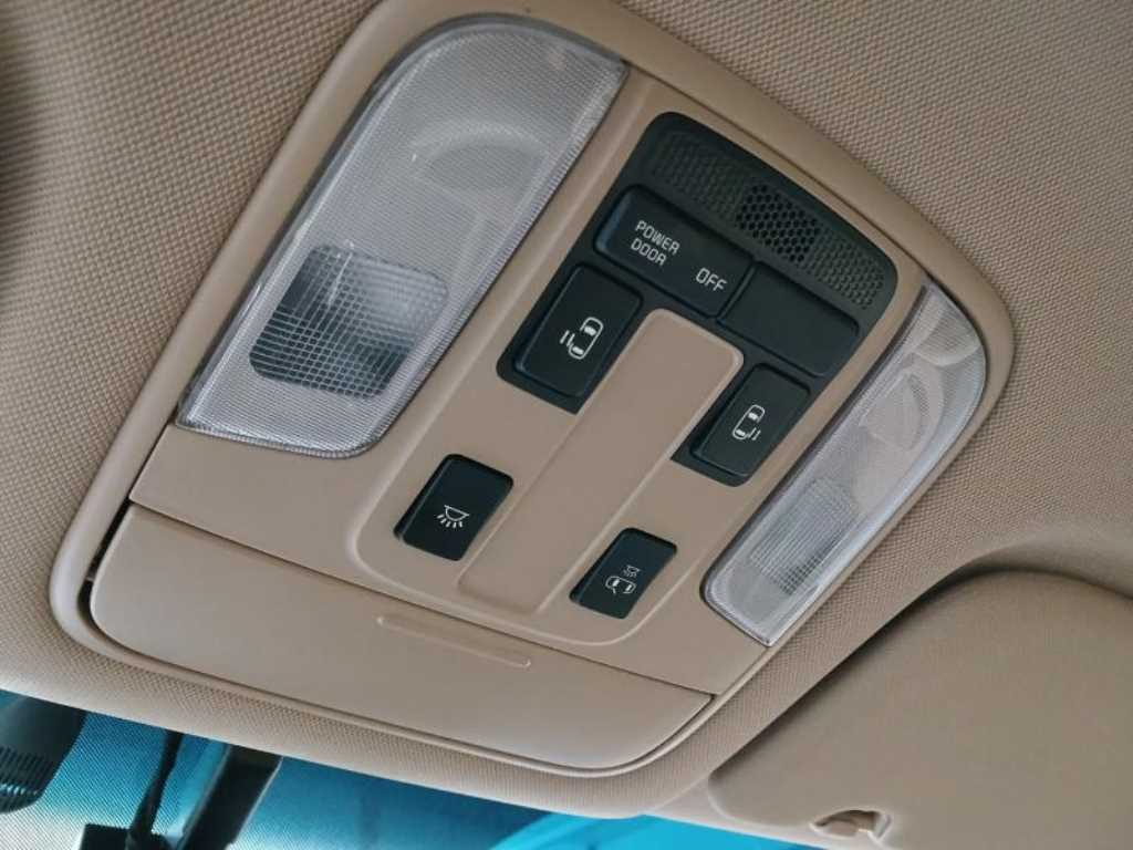 KIA Carnival 2016 Negro - Importación desde Corea - HF Imports Iquique - Foto 16