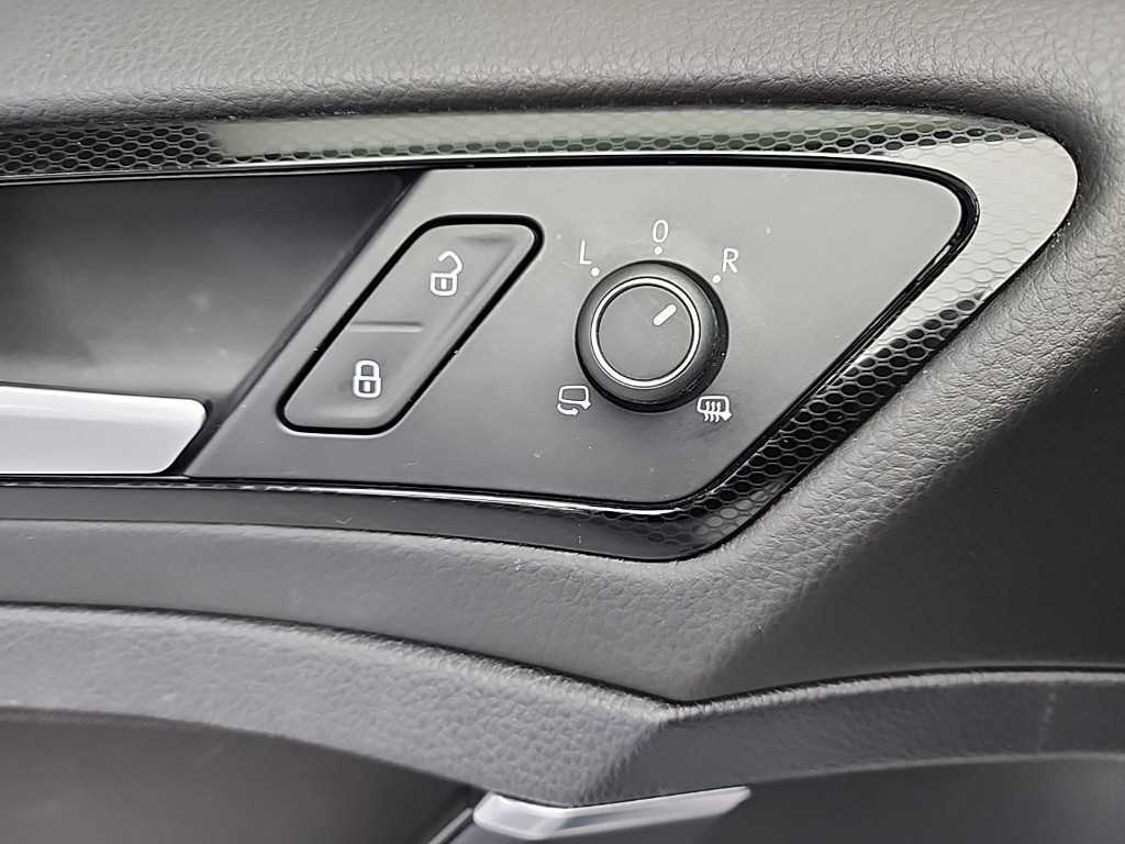 Volkswagen Golf 2016 Blanco - Importación desde Corea - HF Imports Iquique - Foto 17