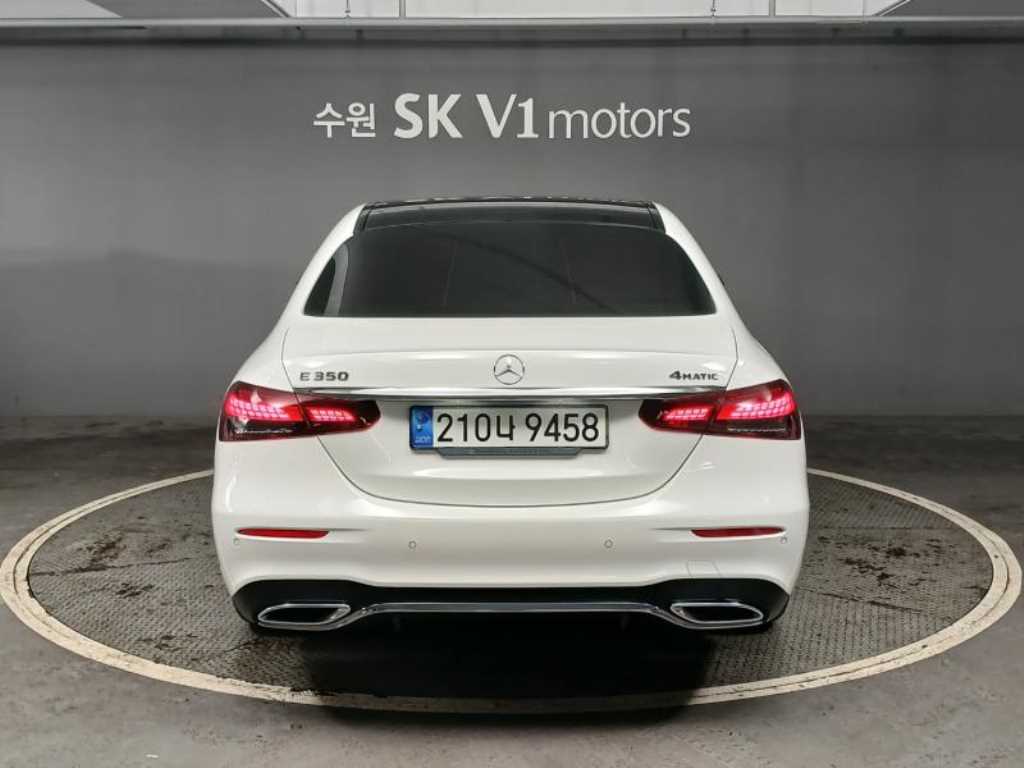 Mercedes Benz E class - Vista 2