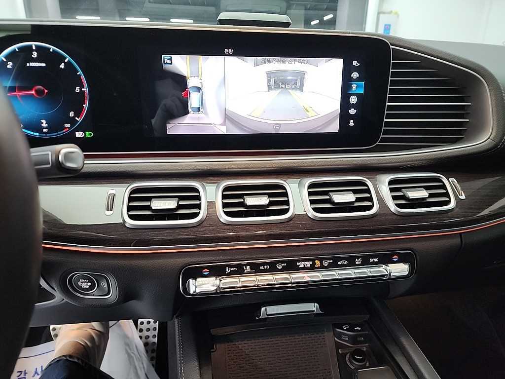 Mercedes Benz GLE Class - Vista 10